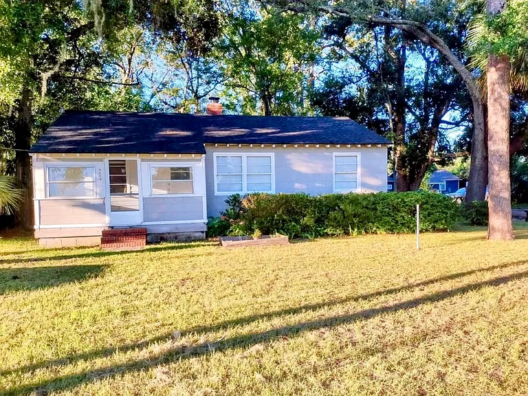 4603 Cambridge Rd — Photo 1