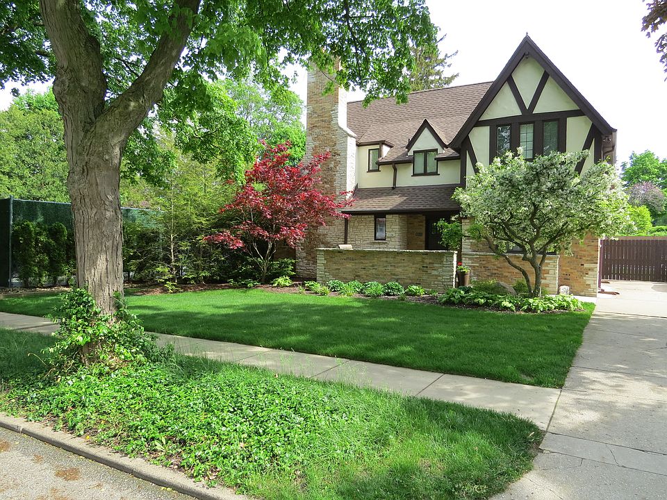 1st image of 1126 E Irvington Ave