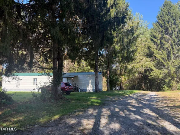 3722 Dungannon Rd, Coeburn, VA 24230