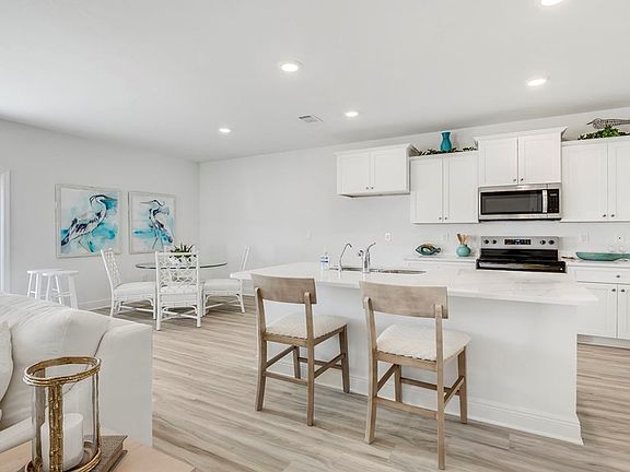 5th image of 373 Salt Creek Ln