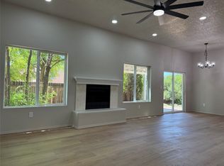 7512 Sagebrush Rd, Santa Fe, NM 87507