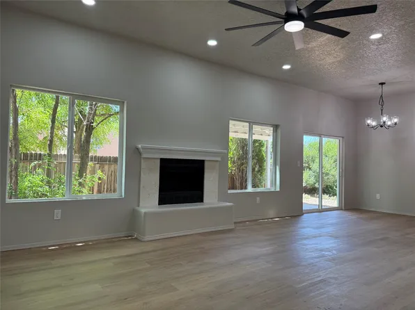 7512 Sagebrush Rd, Santa Fe, NM 87507