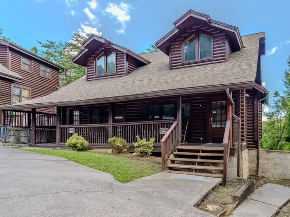 741 Golf View Blvd, Pigeon Forge, TN 37863