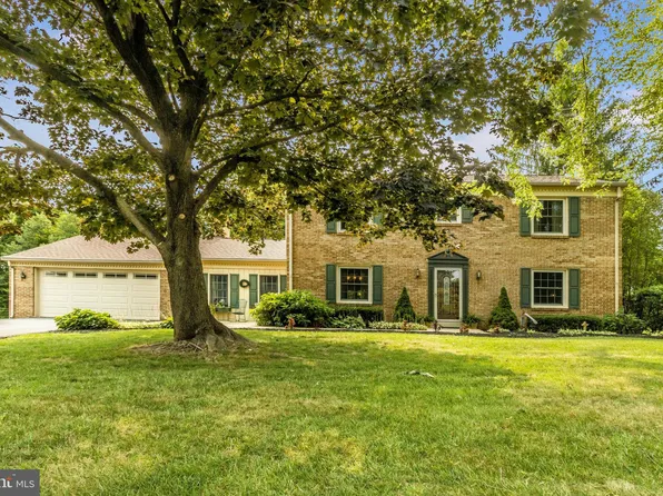 2 Middleboro Ct, Damascus, MD 20872