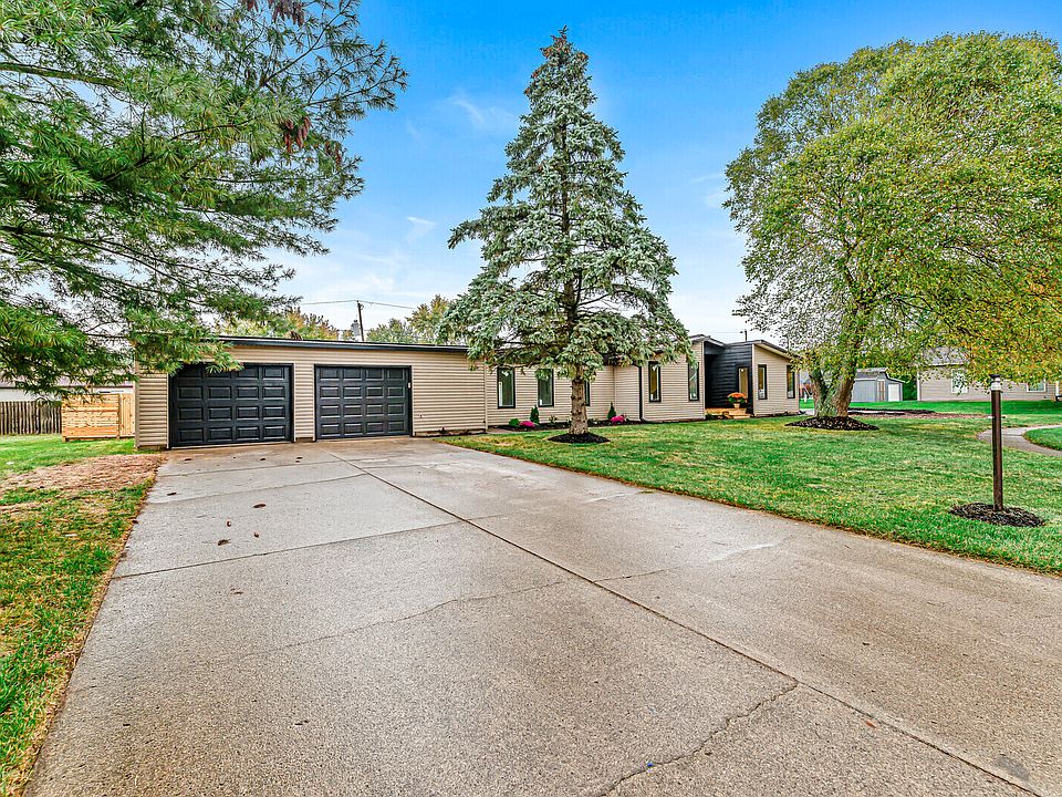 1st image of 1212 Hickory Dr