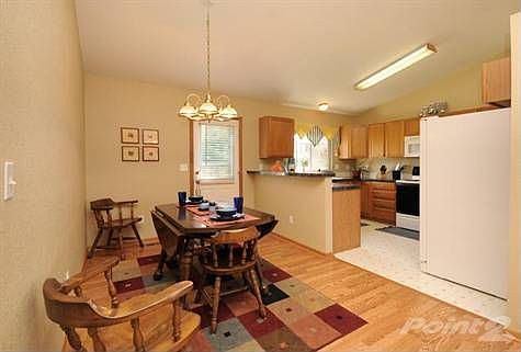 Nice spacefor dining table