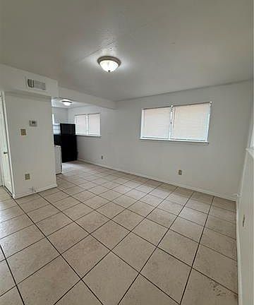 2nd image of 707 N Robertson St #104