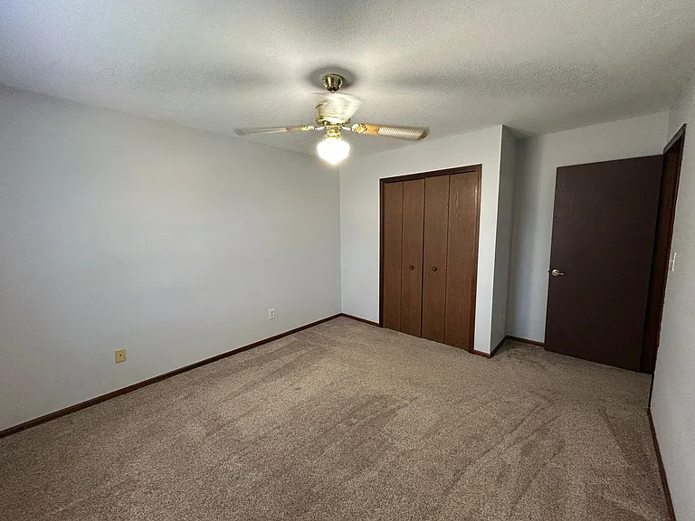 8659 Groveside Dr — Photo 15