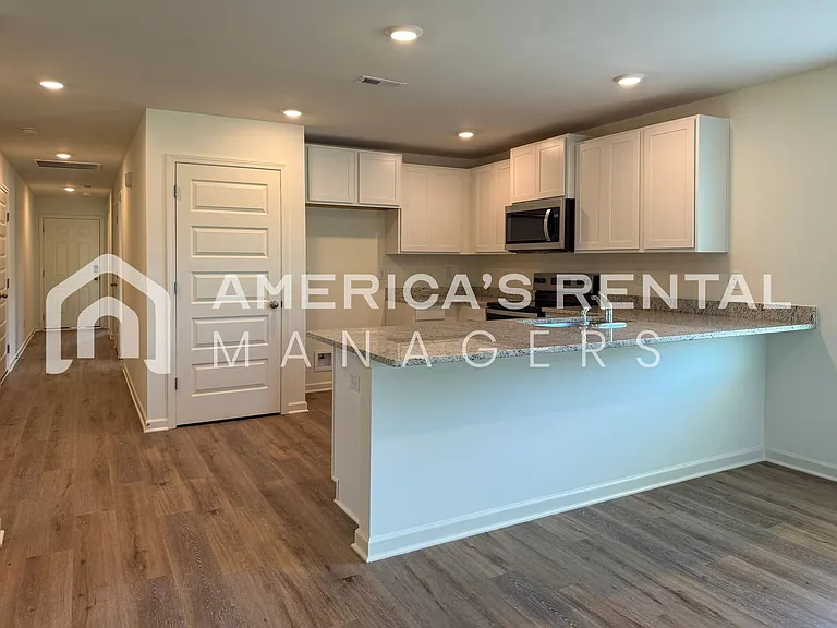 18584 Caffee Dr — Photo 10