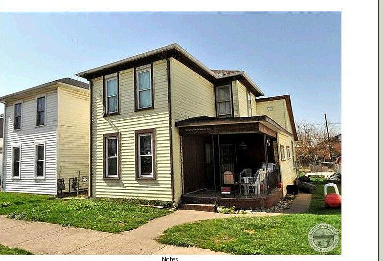 Spacious front porch
