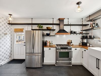 951 Graybar Ln, Nashville, TN, 37204
