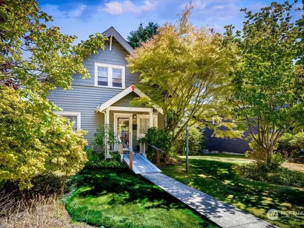 1111 Wetmore Avenue, Everett, WA 98201