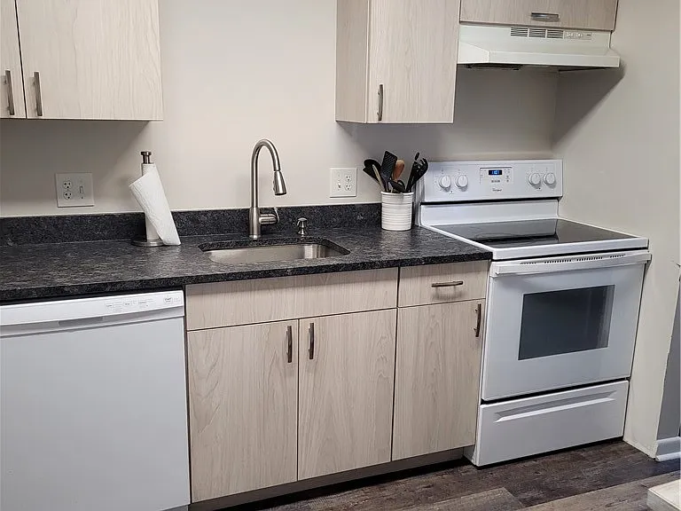 120 E Church St #1 — Photo 6