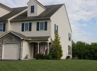 15 Grouse Dr, Denver, PA 17517
