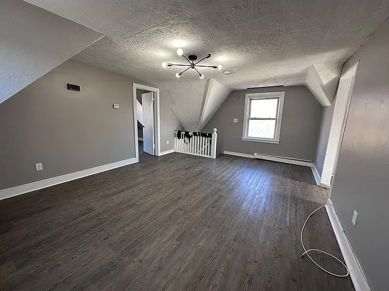 952 Lafayette St #6C — Photo 3