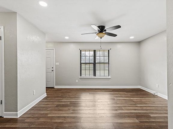 5th image of 2071 Little River Ln
