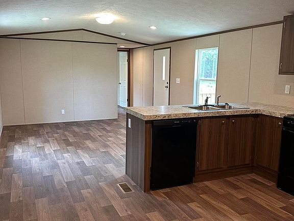 5th image of 113 Orton Ln