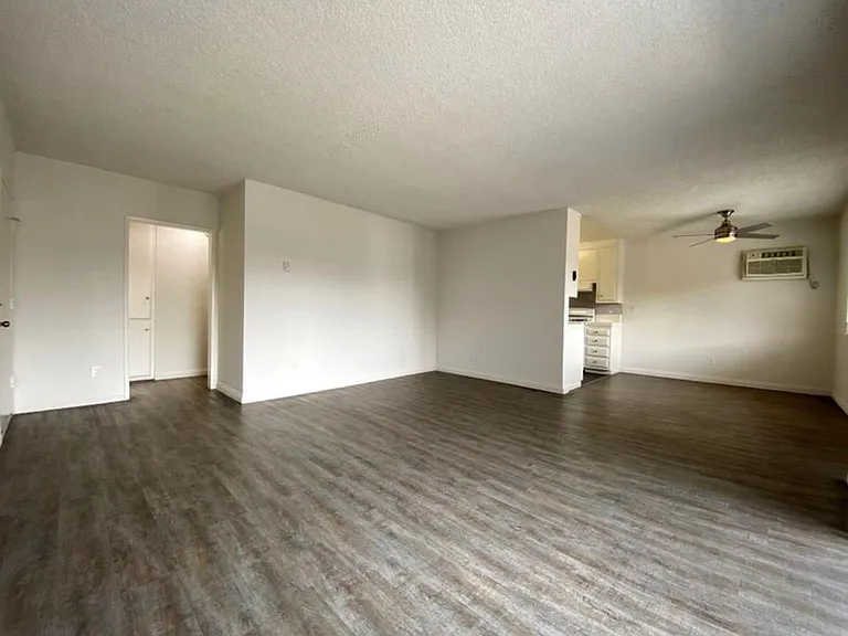 10743 Palms Blvd #5 — Photo 2