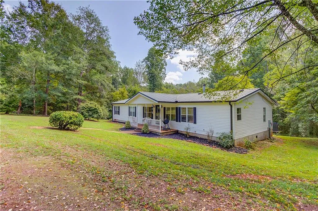 Westwood Ln, Winder — Photo 2