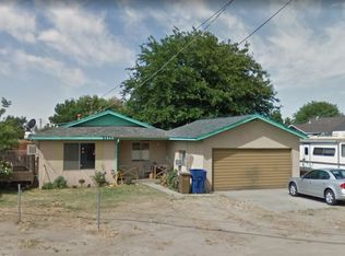 9475 Hinton Ave, Delhi, CA 95315