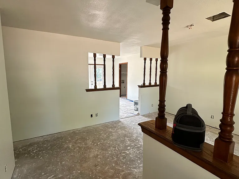 719 Ash St — Photo 2