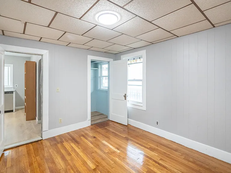 39 Perry St #1 — Photo 16