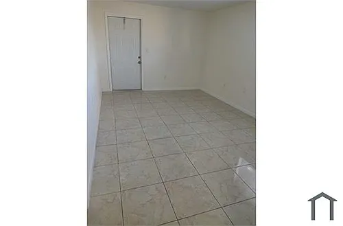 6040 SW 26th St #1 Photo 1