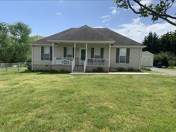 5th image of 114 Saddleford Dr