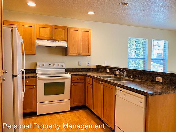 2nd image of 8115 NE 36th Ct