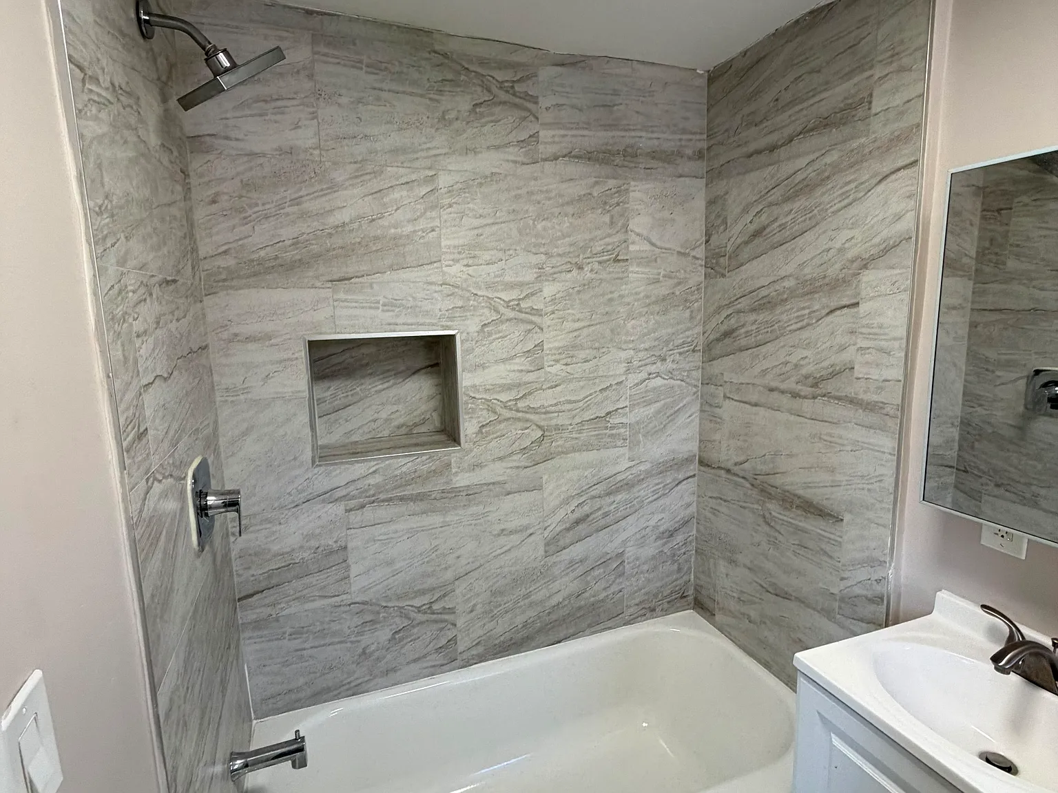 1 bed, $1,300 — Photo 1