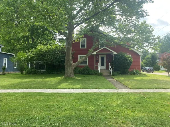49 Adams St, Berea, OH 44017
