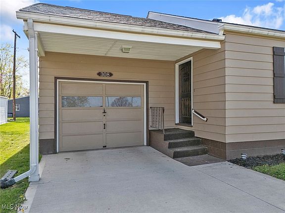 4th image of 308 Parkway Dr N
