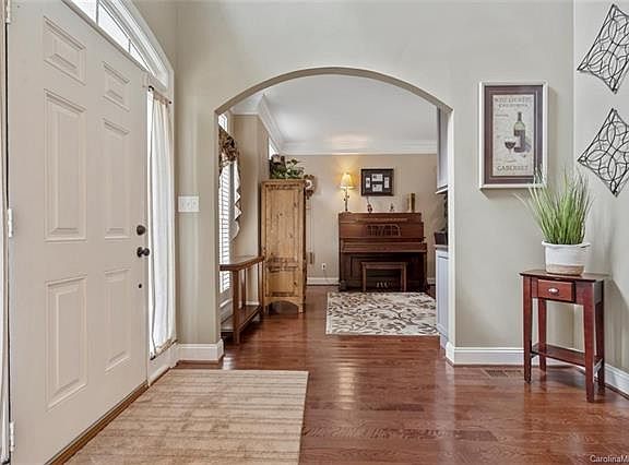 4th image of 3317 Carlisle Ct