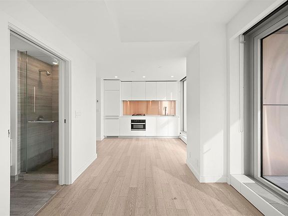 5th image of 1480 Howe St #1907