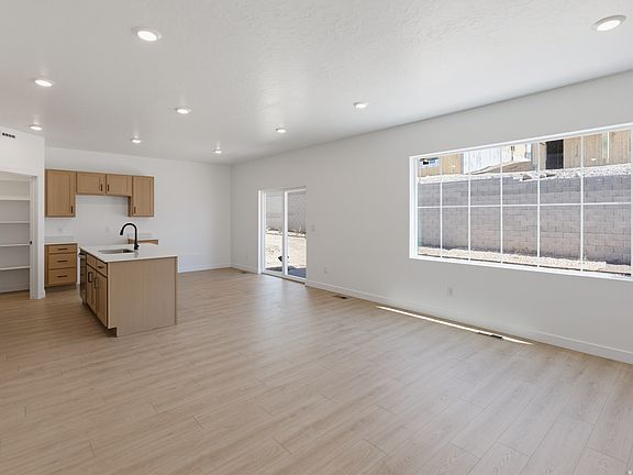 3rd image of 1706 N Old Loon Ave #104