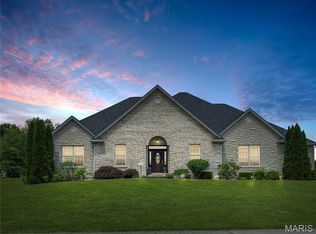 495 Oak Field Ct, Washington, MO 63090