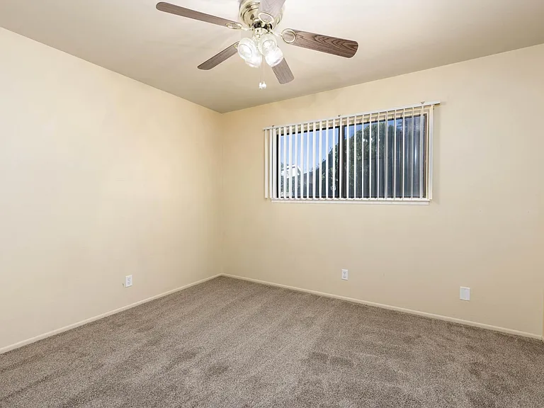 44038 Precise St — Photo 8