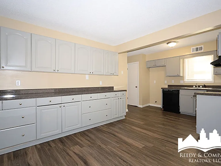 2692 Dromedary Dr — Photo 18