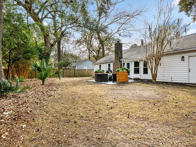 14 Hillcreek Blvd — Photo 7