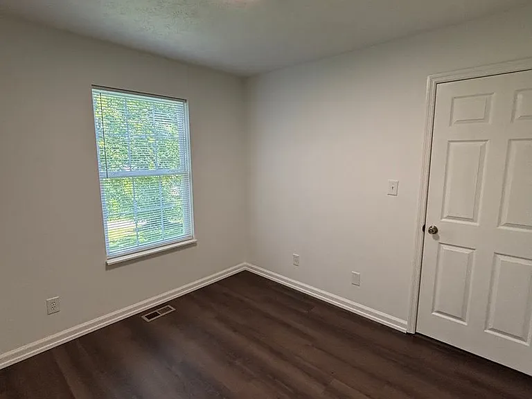 1712 Delaware Ave — Photo 30