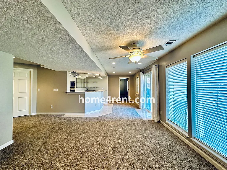 15252 W 158th Ter — Photo 43