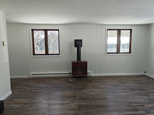18 Tremper Ave