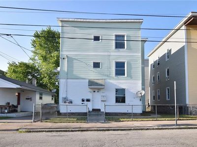 552-562 Privilege St, Woonsocket, RI, 02895