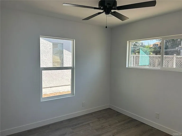 3863 California Ave — Photo 16