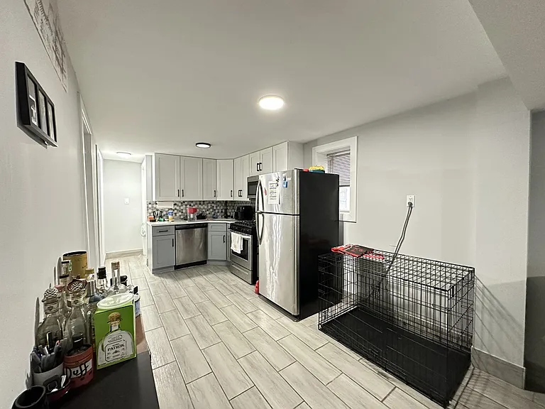 1721 N Mozart St #G — Photo 5