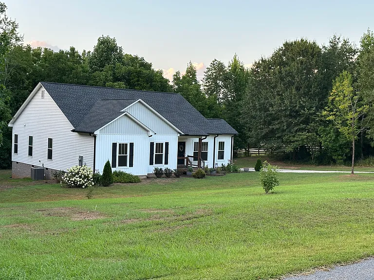 112 Honey Hill Ln — Photo 2