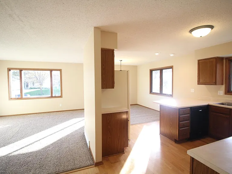1670 Pleasantview Dr — Photo 6