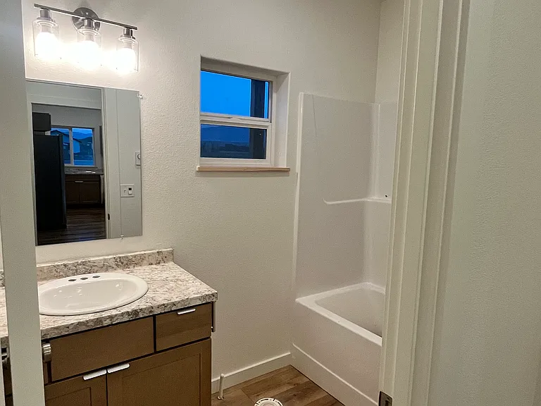1404 Windsor Dr #A — Photo 8