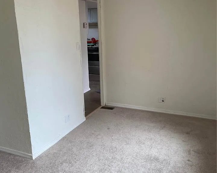 340 E Eighth North St #20 — Photo 3