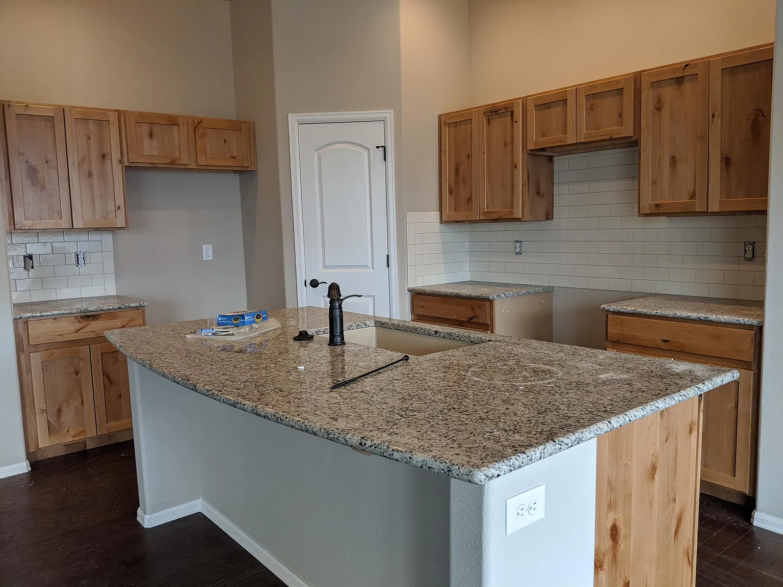4 bed, 3080 sqft, $3,000 — Photo 4